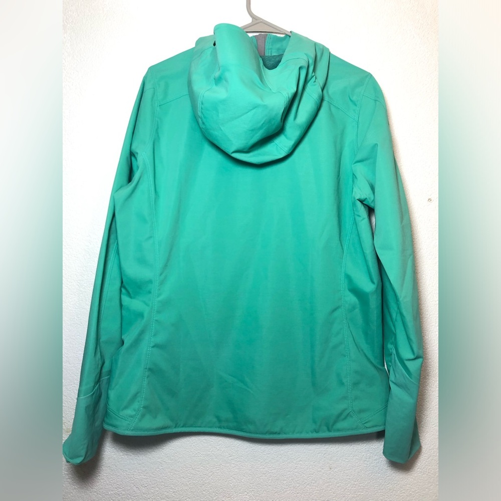 Patagonia Green Hooded Softshell Jacket with Yellow Accents - Picture 3 of 12